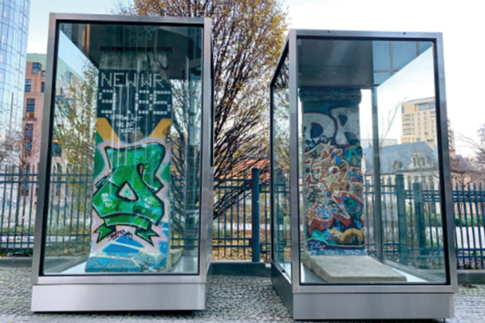 Berlin Wall Showcases 2