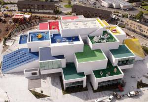 a81-highres_2017-lego-house_preparations2_original